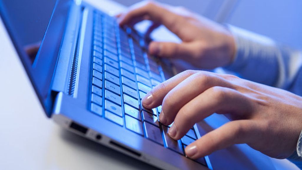 El ciberbullying y la adicción, los mayores riesgos de Internet
