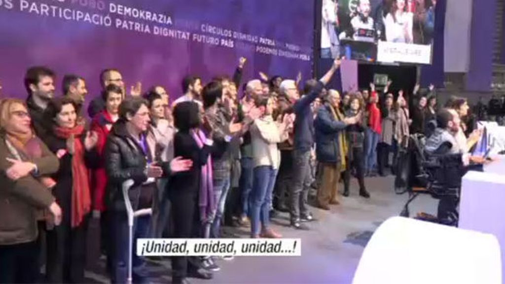 El público pide "unidad" a los dirigentes de Podemos