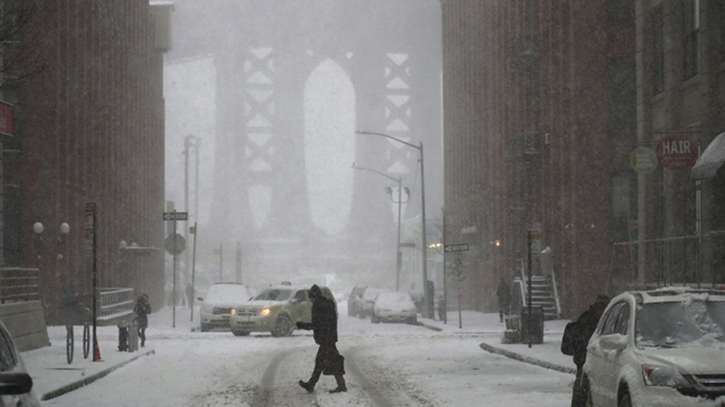 La mayor tormenta del invierno cubre a Nueva York en un espectacular manto blanco