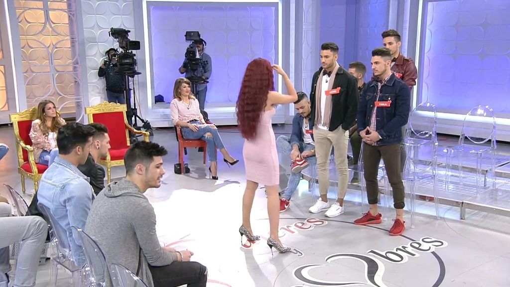 ¡Rym elige a los tres pretendientes de Marta con los que tendría una cita! ¡Rym elige a los tres pretendientes de Marta con los que tendría una cita!