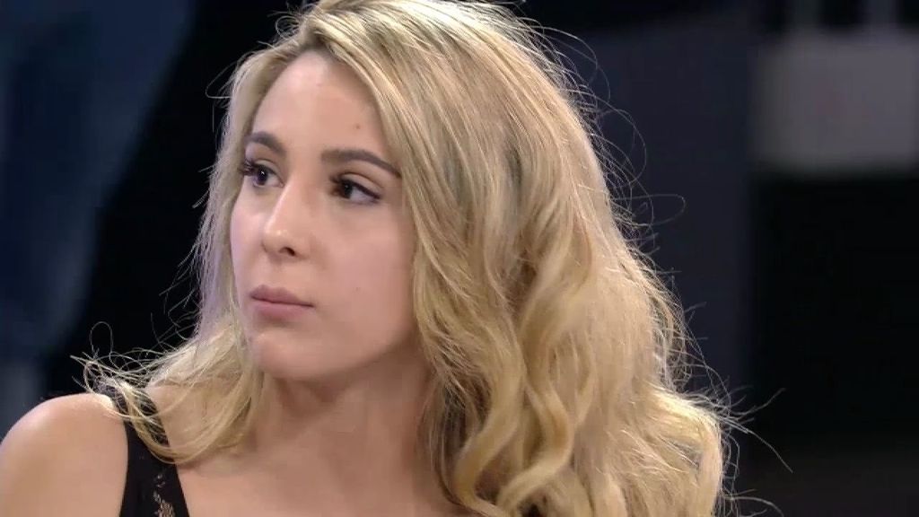 Rocío defiende a Lola: "Juanma me dijo que le gustaba Lola"