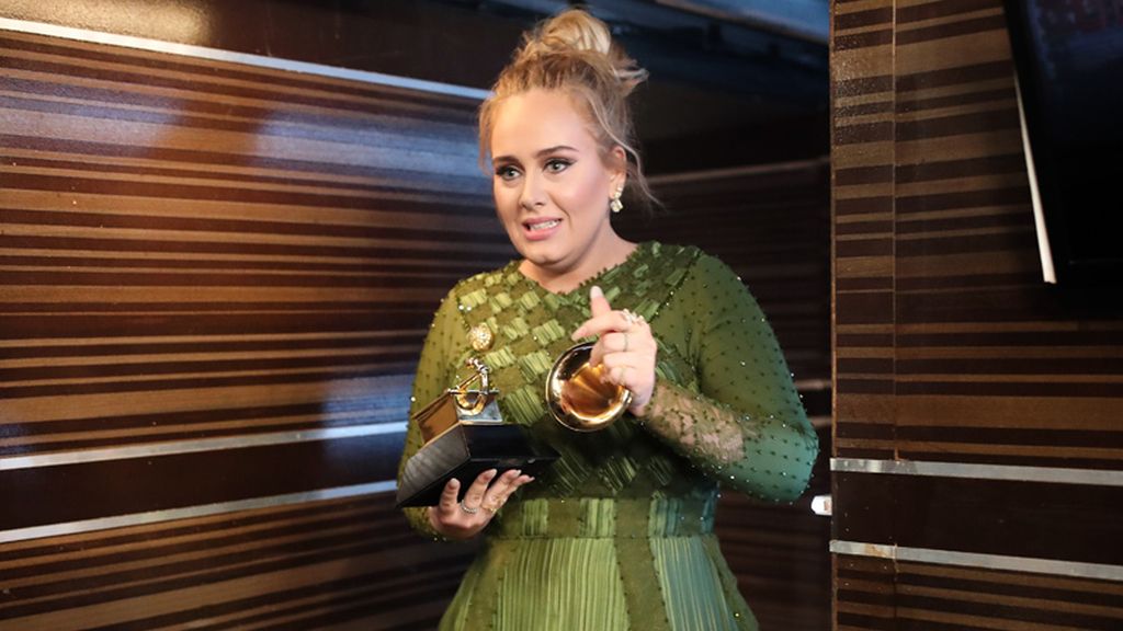 Adele arrasa en los Premios Grammy