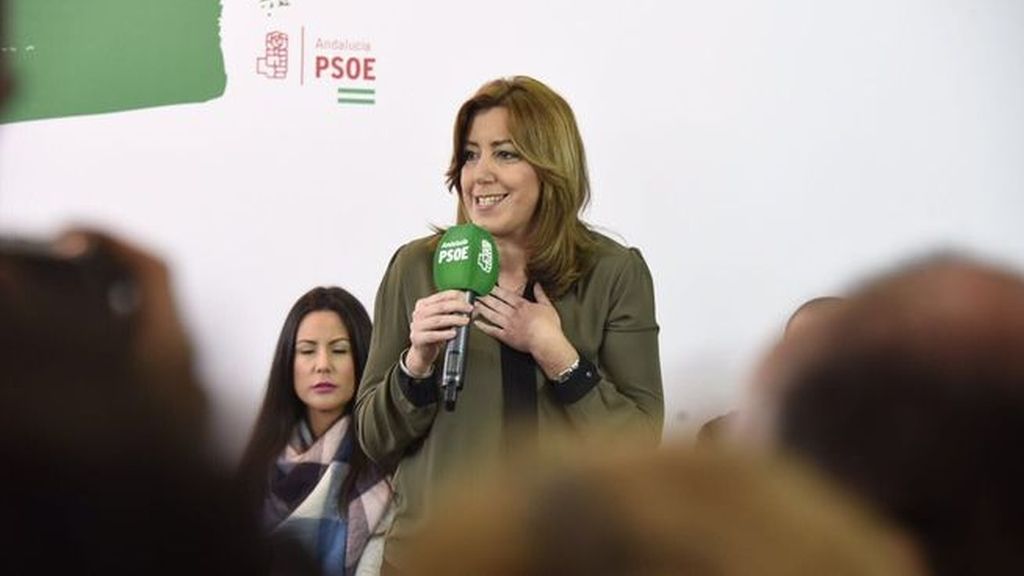 Susana Díaz da la bienvenida a Sánchez y señala que “los militantes decidirán”