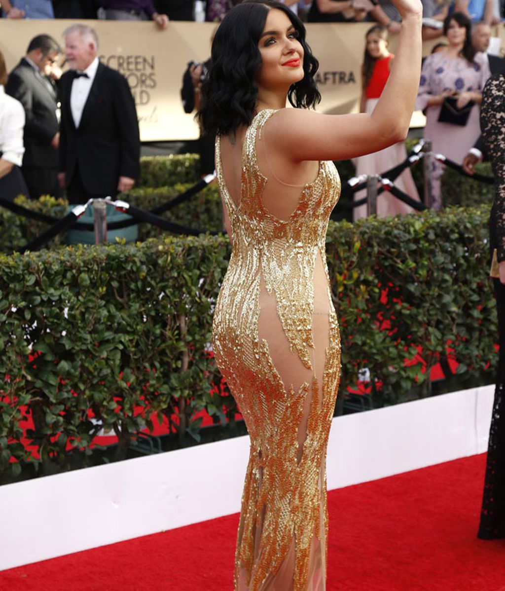 Una cambiadísima Ariel Winter, eligió un vestido de 'Mikael D'
