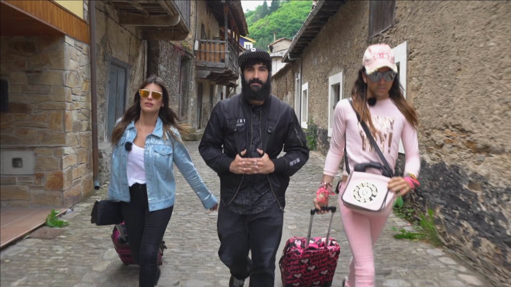 Los influencers Aless Gibaja, Dulceida y Sr. Cheeto se suman a la nueva misión de ‘Volando voy’ en Asturias