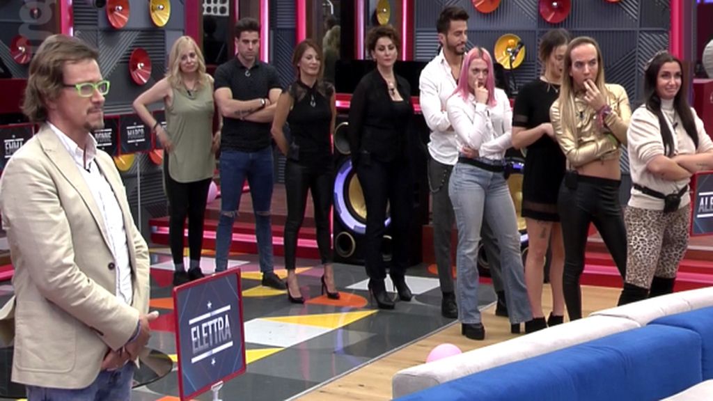 Todos contra Alejandro