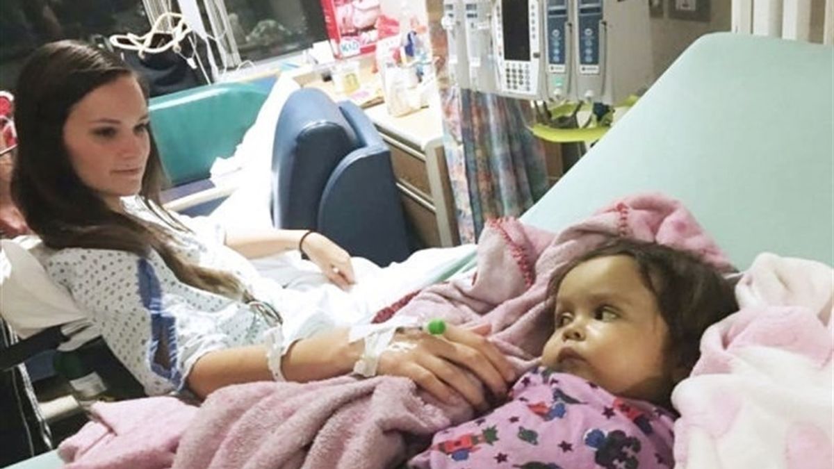 La historia de una niñera que salvó la vida a una niña donando una parte de su hígado