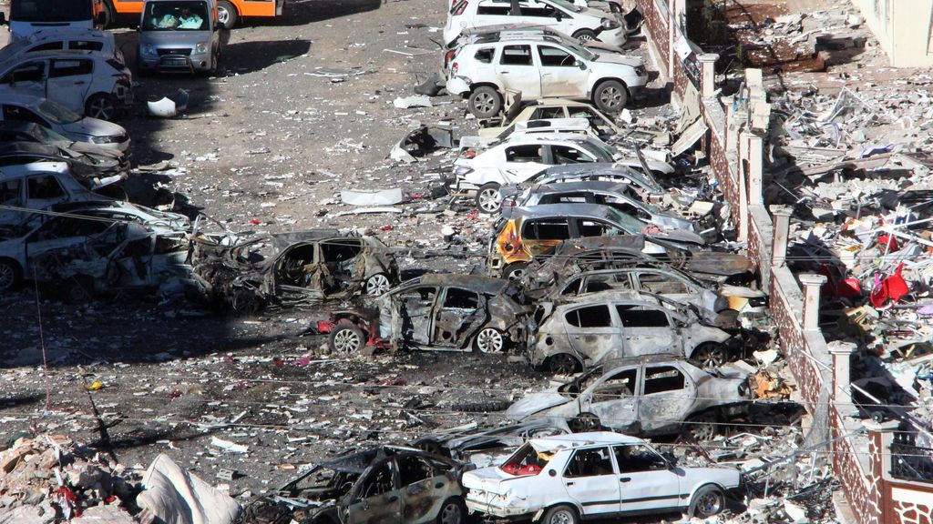 Dos muertos por la explosión de un coche bomba en Turquía