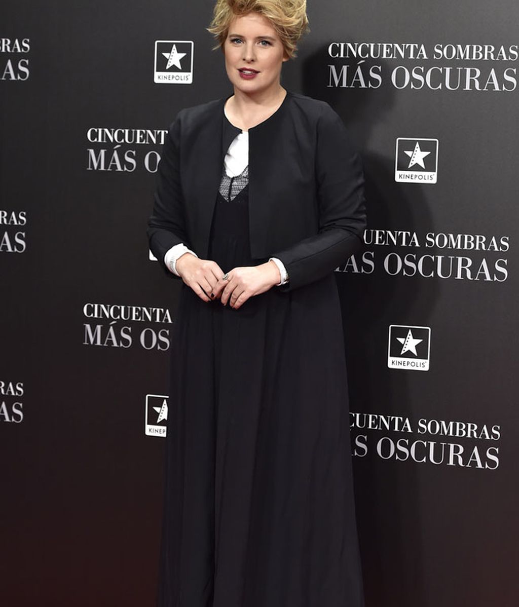 Las sandalias de Tania Llasera: perfecta para la ocasión en clave de negro