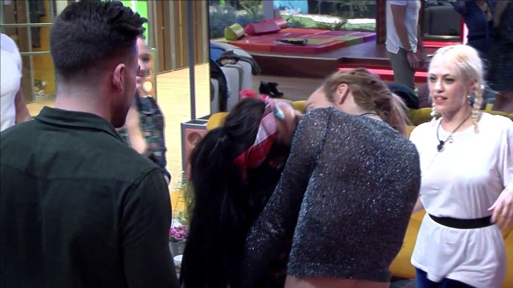 ¿Se están besando los concursantes de 'GH VIP'?