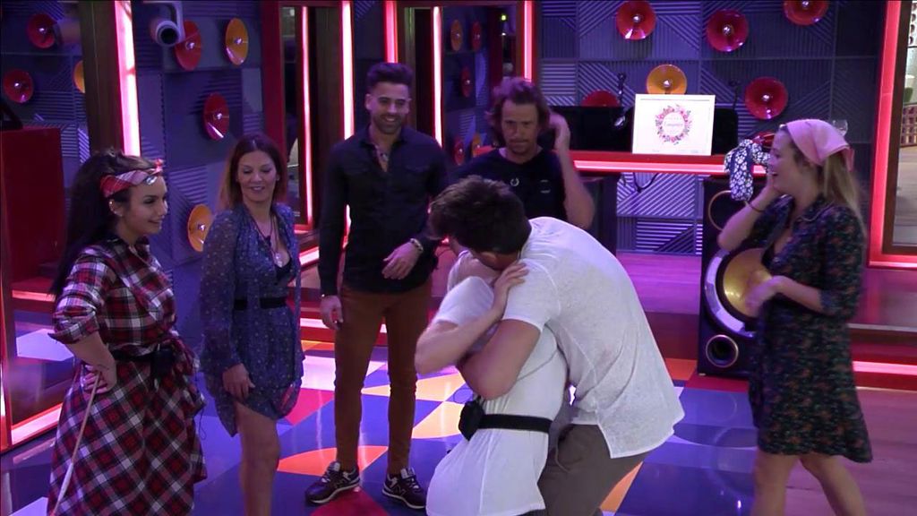 ¿Se están besando los concursantes de 'GH VIP'?