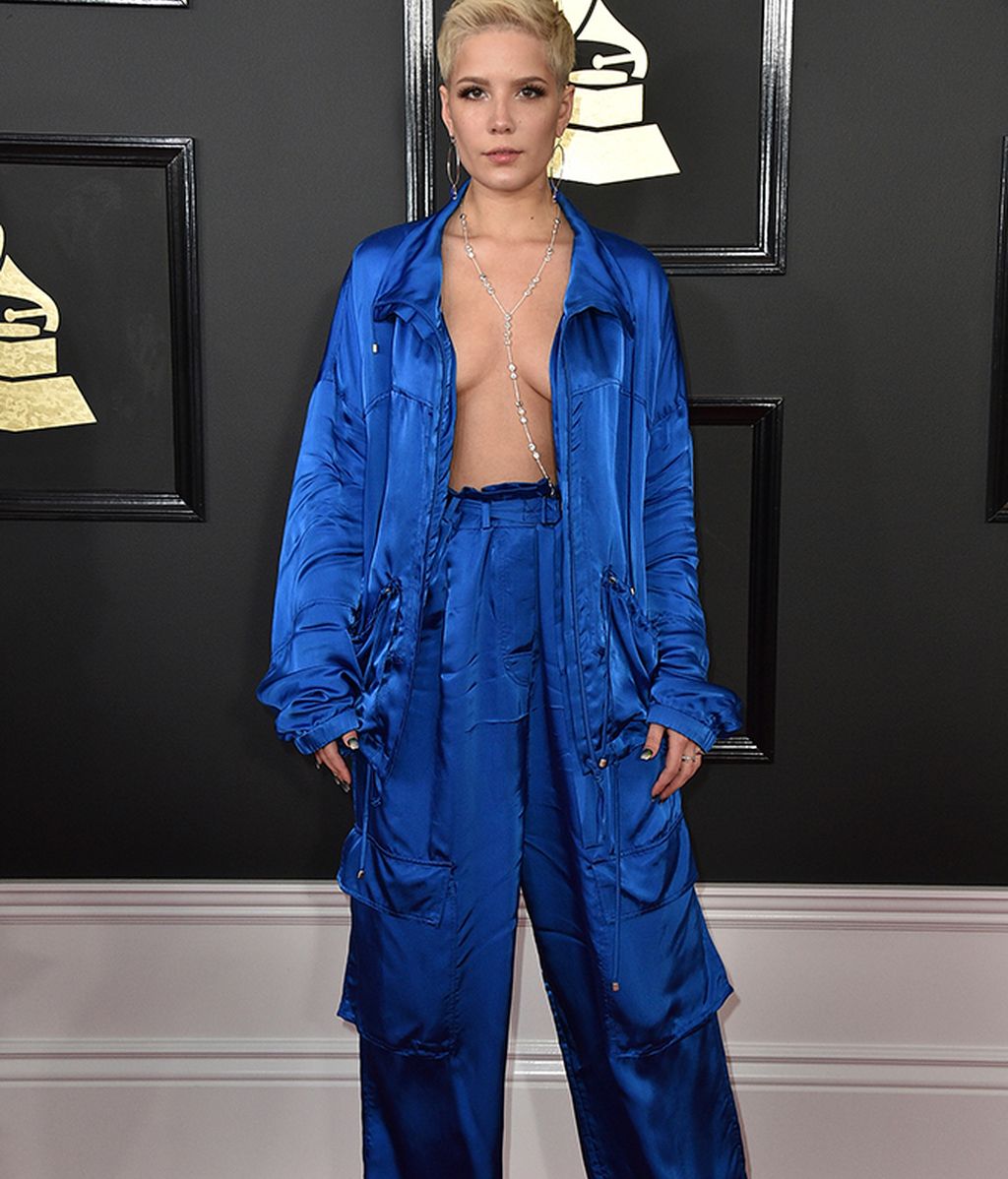 Halsey vestida de Christian Wijnants