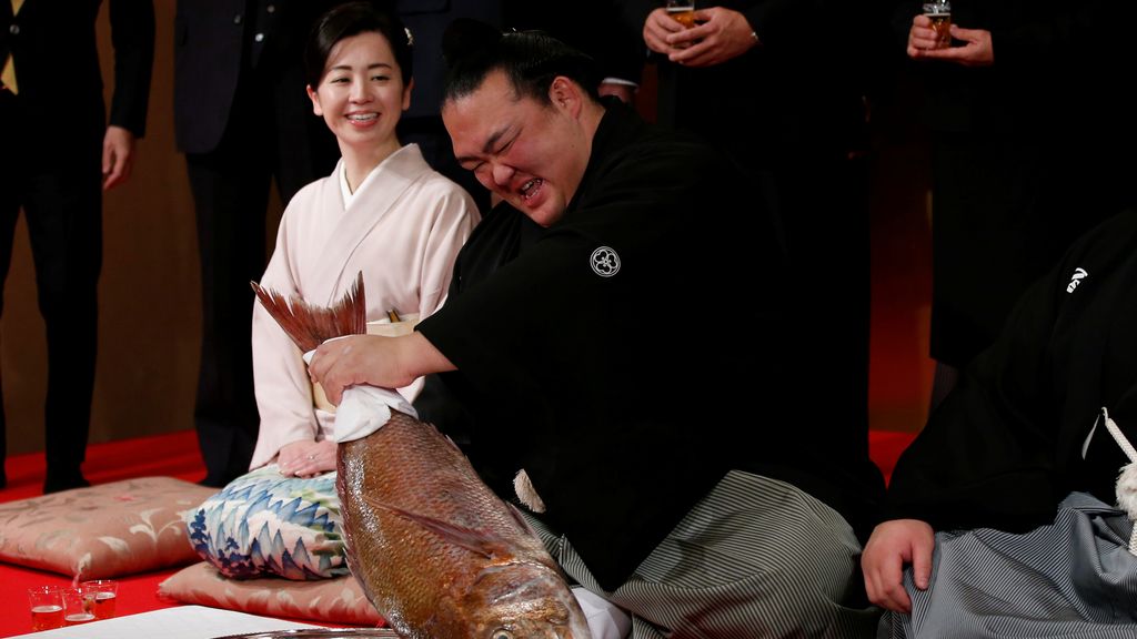 Kisenosato, 'gran campeón' de sumo