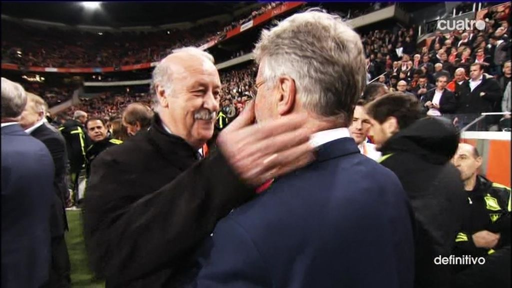 Así reacciona Hiddink al ver a Del Bosque en Ámsterdam: "¡Ooooohh, mi campeón!"