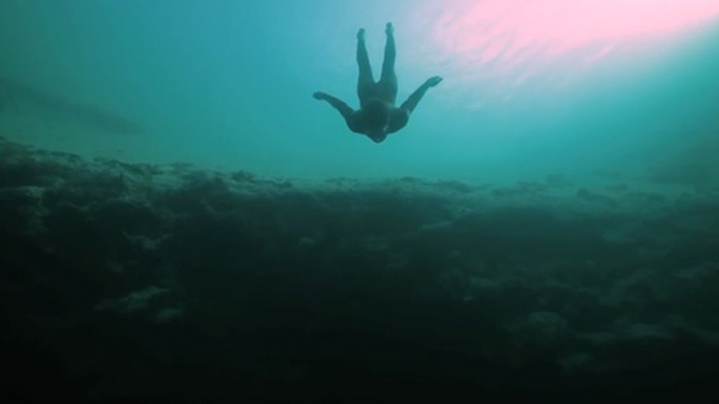 Viaje al fondo del océano en apnea