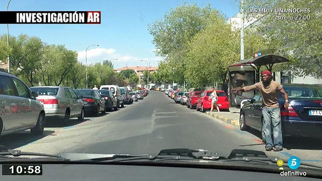 'Los gorrillas' campan a sus anchas por los aparcamientos de Madrid