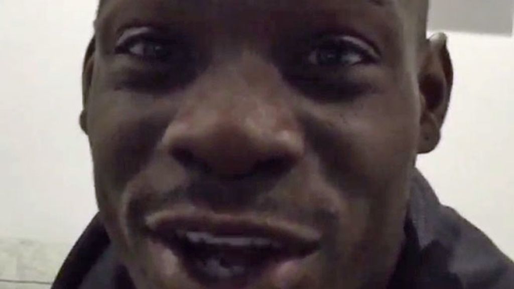 Balotelli marca un gol con Cristiano en la videoconsola y lo celebra con el famoso 'siiiiii'