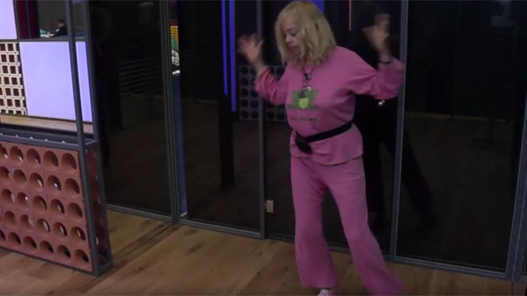 Y tú que pensaba que bailabas bien... ¡Ella es IN-CRE-I-BLE!