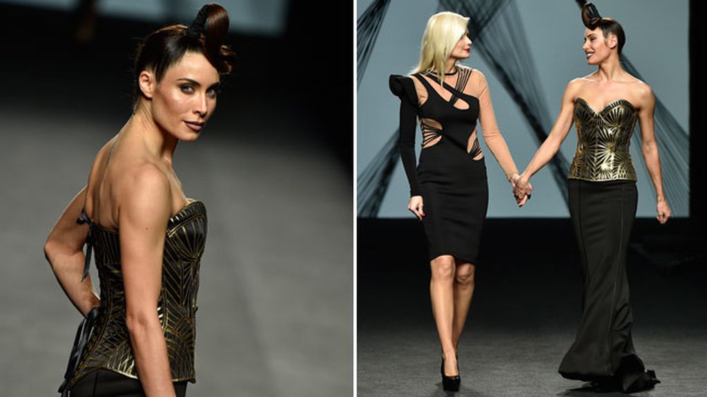 Lució un corpiño dorado y un vestido con transparencias