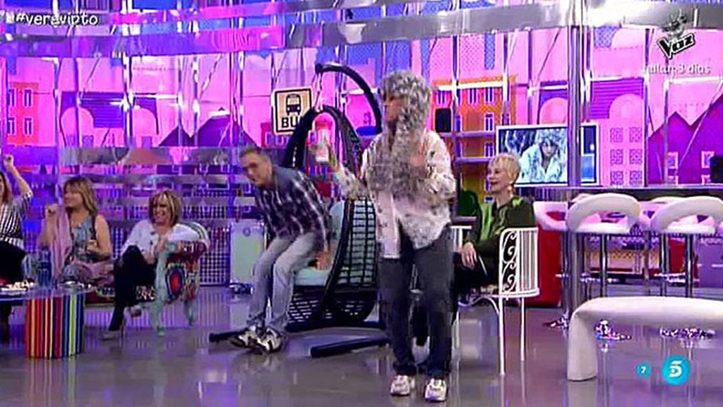 Chelo también sabe bailar el 'chuminero'