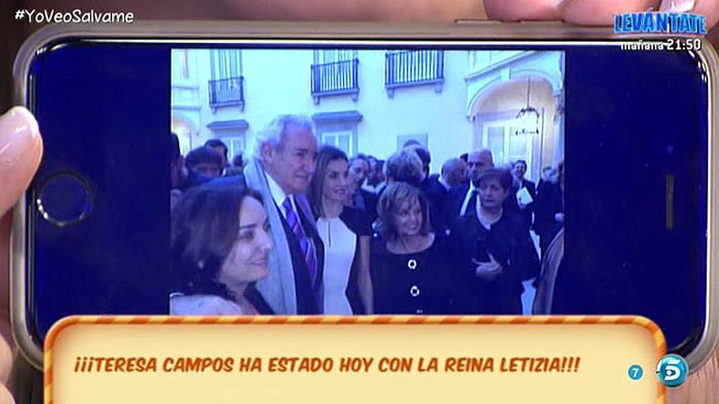 Mª Teresa Campos, junto a la Reina Letizia