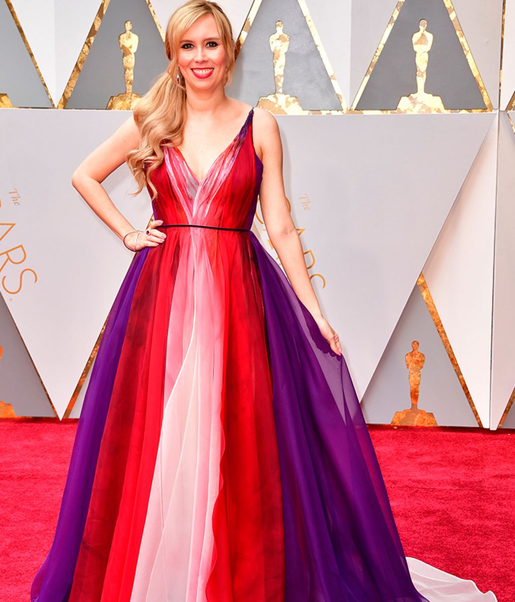Allison Schroeder en la alfombra roja