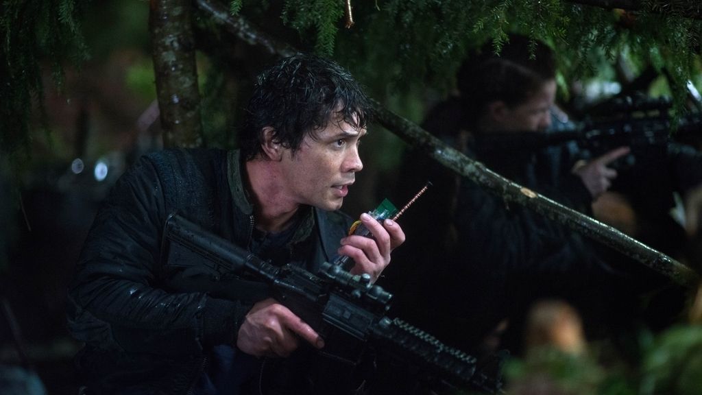 Un grupo de jóvenes delincuentes emprende la recolonización de la Tierra, en 'Los 100'