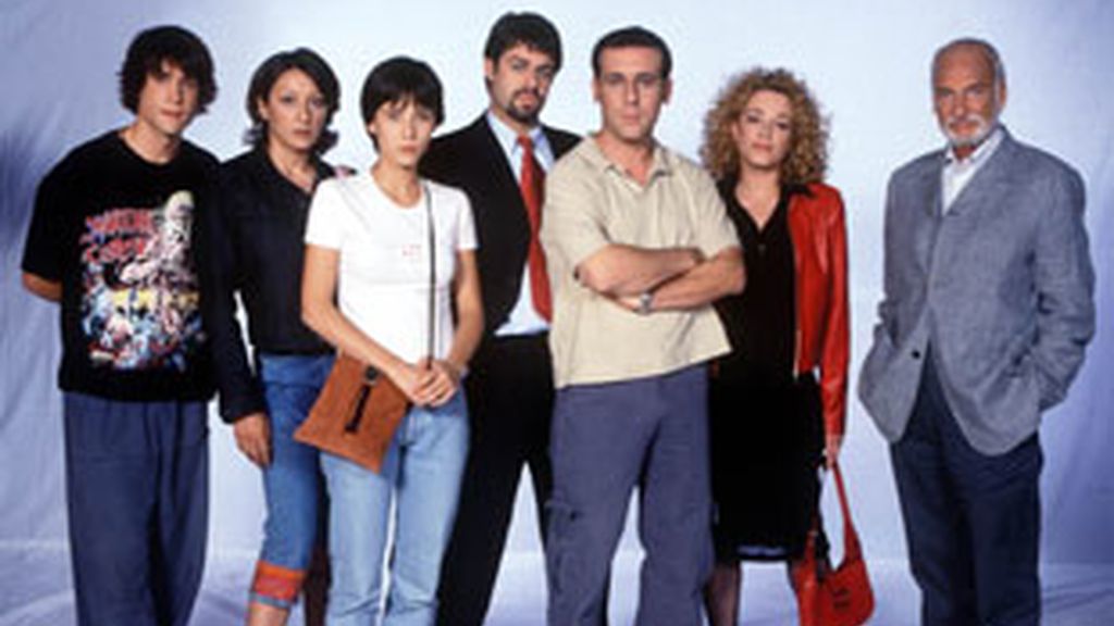 Los integrantes del grupo de terapia capitaneador por Héctor Alterio.