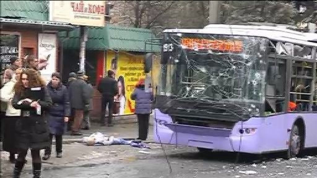 Un ataque a una parada de autobús deja al menos 10 muertos en Donetsk, en Ucrania