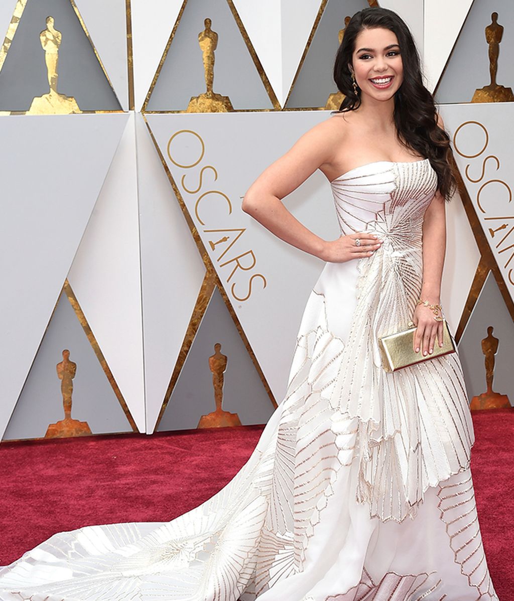 Auli'i Cravalho en la alfombra roja