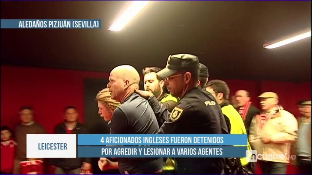 Cuatro aficionados del Leicester, detenidos por agredir a varios agentes de la Policía