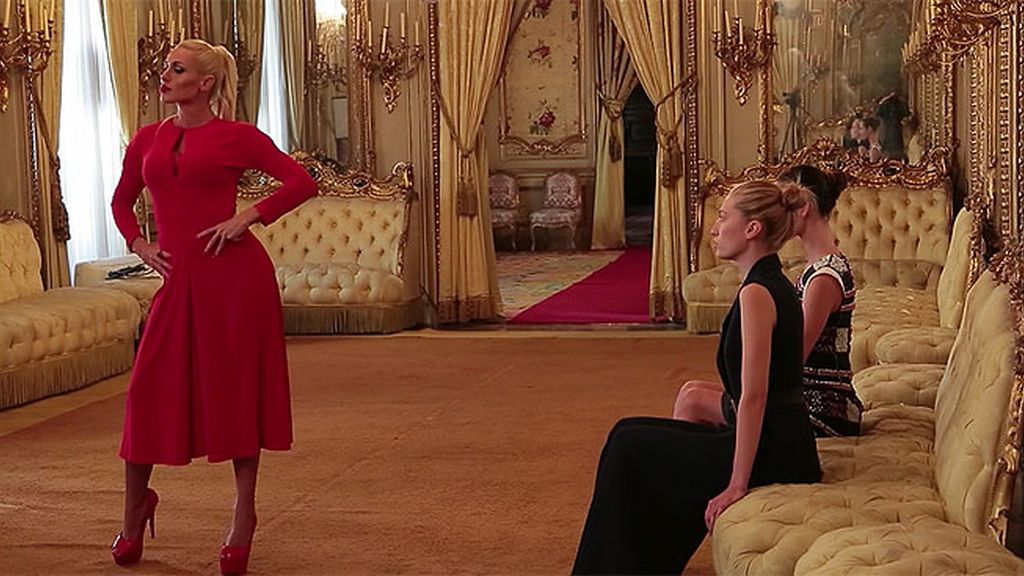 Carolina Alcázar, protagonista de la portada de la prestigiosa revista Aveneu