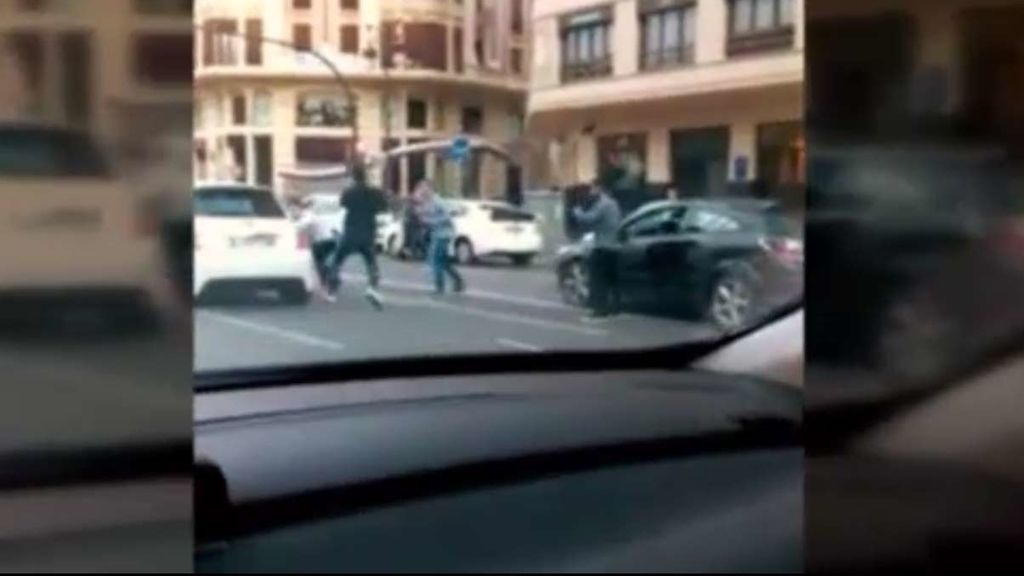 Pelea entre conductores en el centro de Valencia