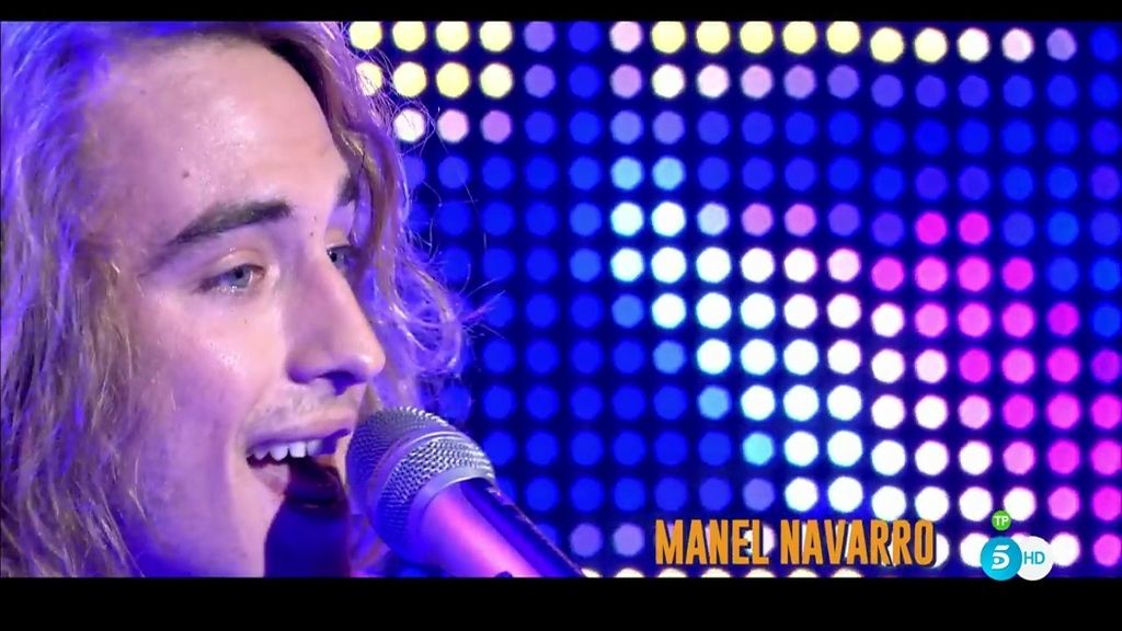 Manel Navarro interpreta en '¡Qué tiempo tan feliz!' su eurovisiva canción