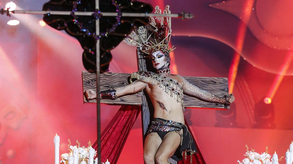 Provocadora referencia a la crucifixión de Cristo gana el Drag Queen de Las Palmas