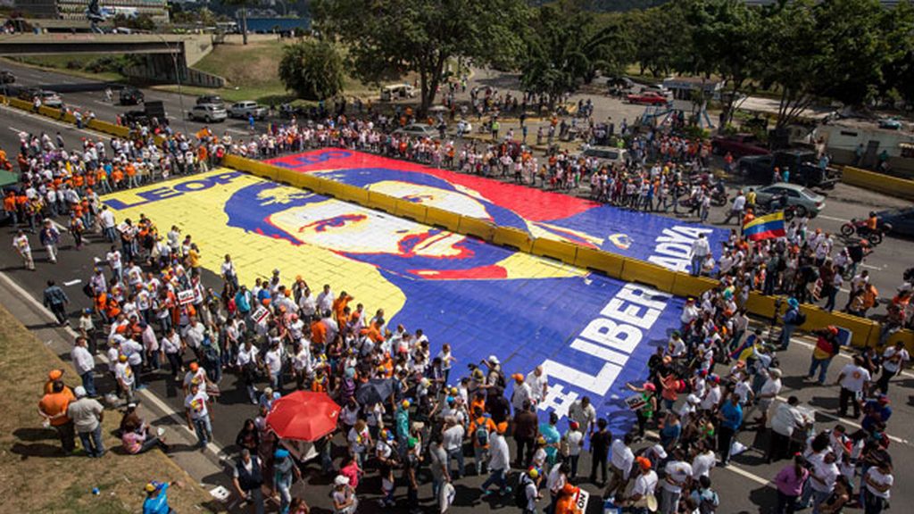 Protesta en Caracas por Leopoldo López, en el tercer aniversario de su detención