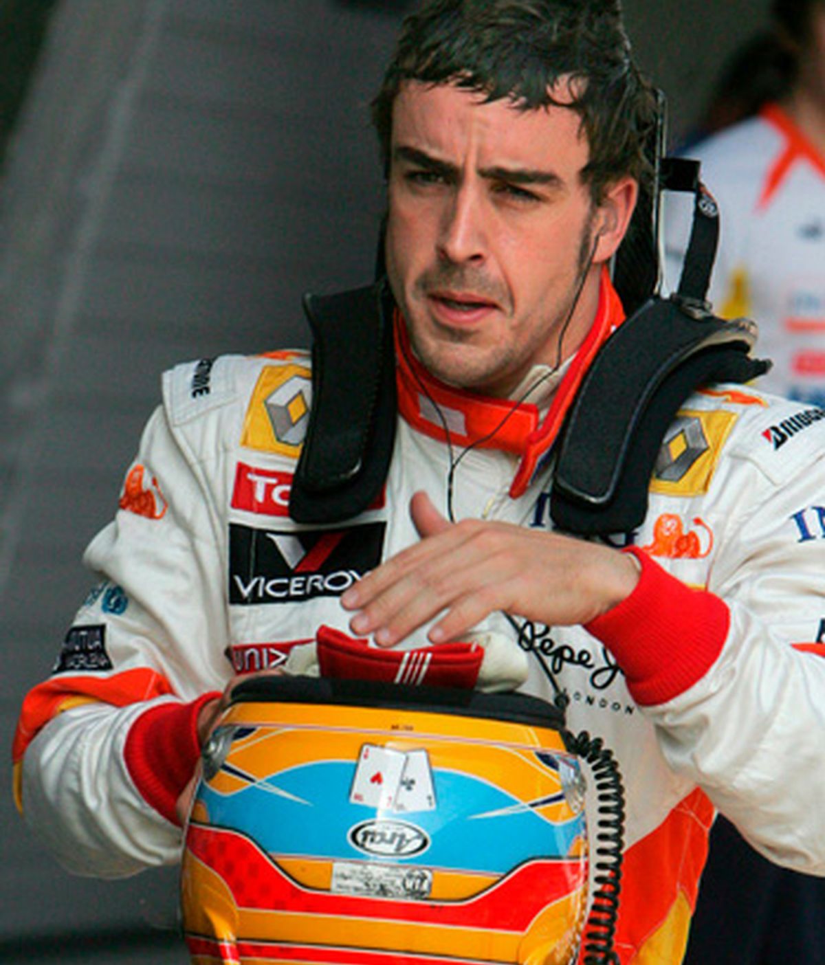 Fernando Alonso, durante su participación hoy en los libres. Foto. EFE.