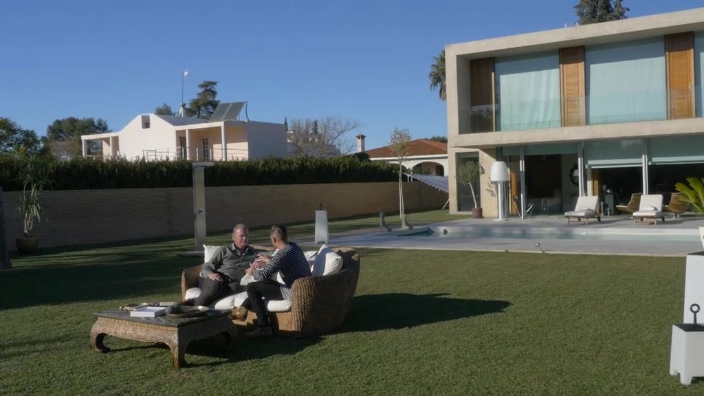 Un diseño muy moderno donde reina la humildad del futbolista