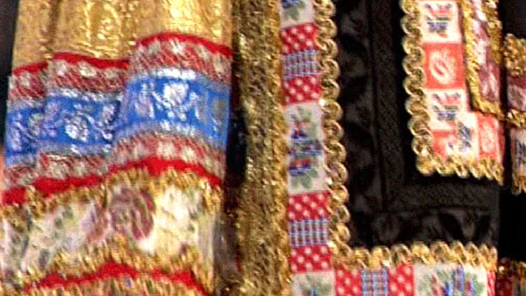 Milá, vestida de lagarterana