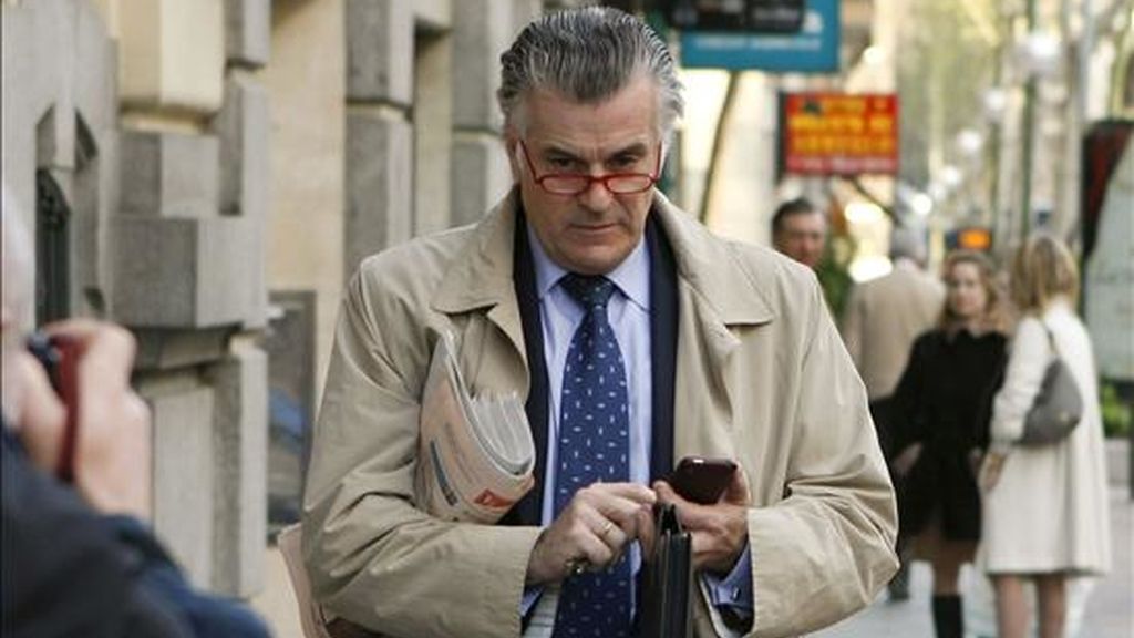 El ex tesorero del PP Luis Bárcenas llega a su domicilio de Madrid. EFE/Archivo