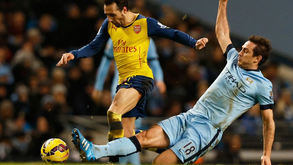 Cazorla lidera al Arsenal frente al City y termina bailando sobre el césped