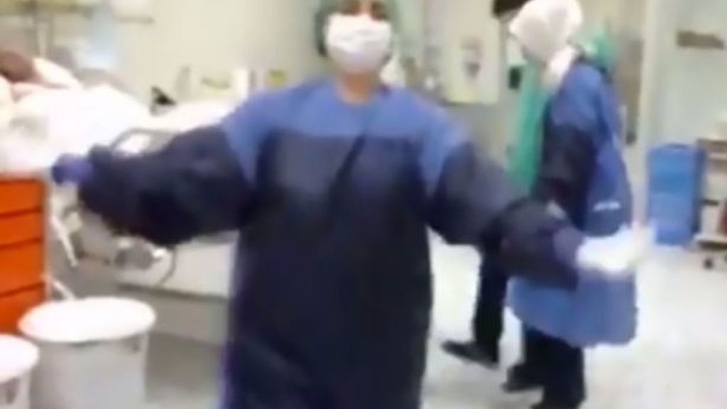 Polémico baile de unas enfermeras delante de los pacientes de la UCI