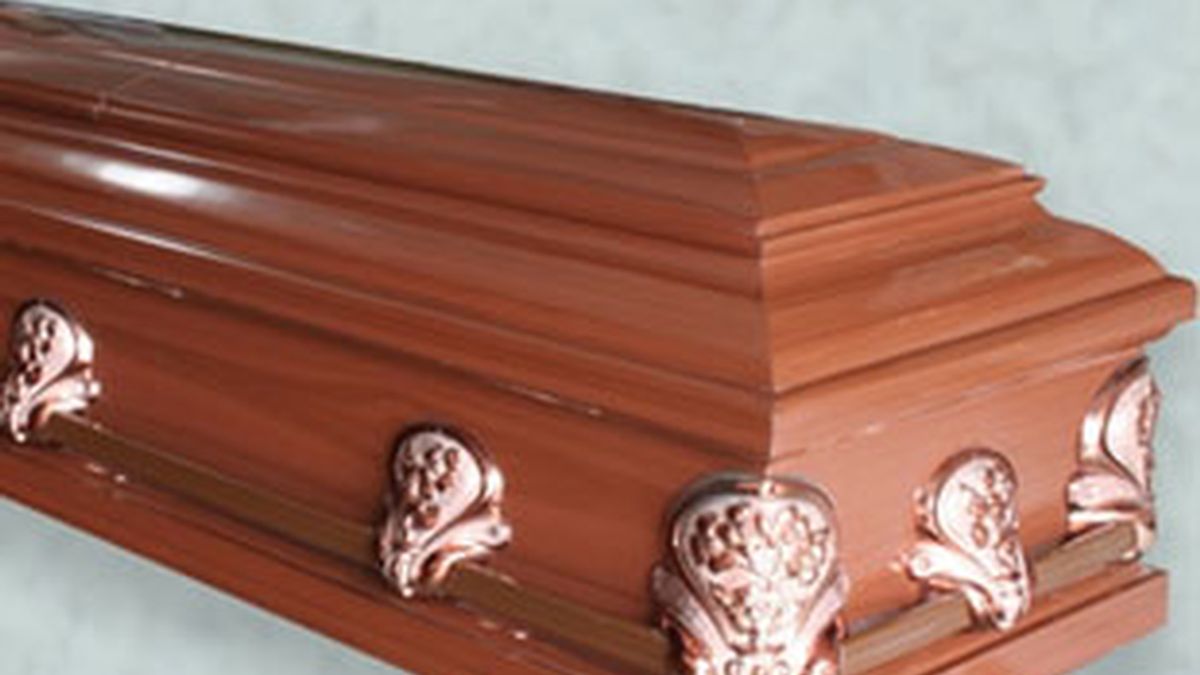 Un británico de 72 años ha sido enterrado junto a su móvil en cumplimiento de su último y curioso deseo.