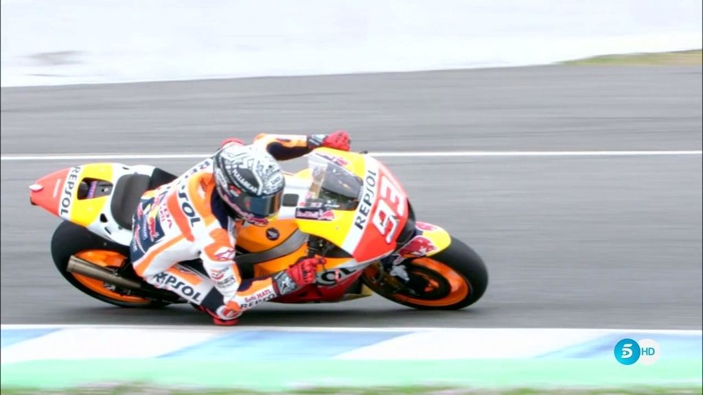 ¡Nada frena a Márquez! Se disloca el hombro y sigue corriendo ¡Nada frena a Márquez! Se disloca el hombro y sigue corriendo