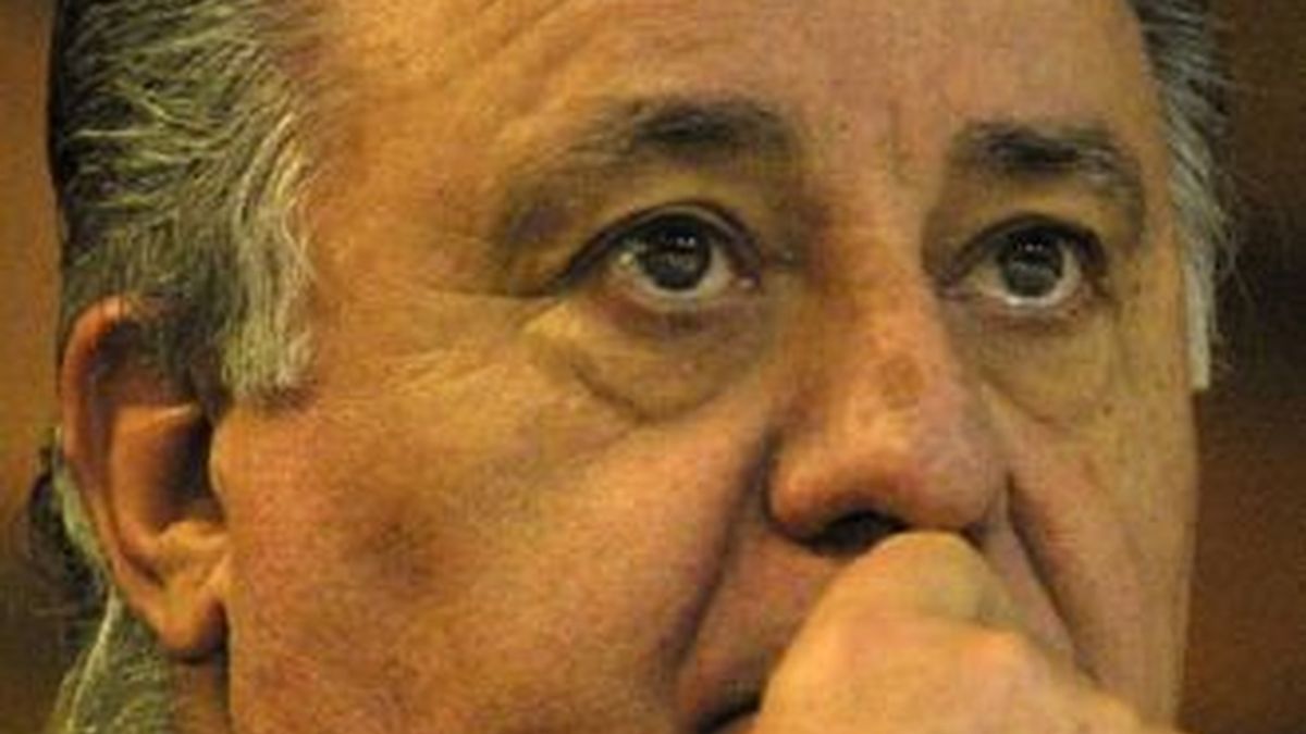 Amancio Ortega ocupará su cargo al frente de Inditex hasta julio próximo cuando tomará el mando su actual vicepresidente, Pablo Isla, si lo aprueba la Junta de Accionistas. Foto archivo EFE Amancio Ortega ocupará su cargo al frente de Inditex hasta julio próximo cuando tomará el mando su actual vicepresidente, Pablo Isla, si lo aprueba la Junta de Accionistas. Foto archivo EFE