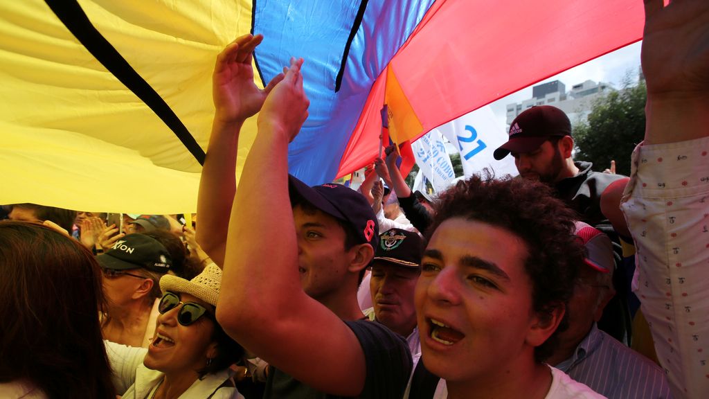 Ecuador desconoce si irá a segunda vuelta electoral al no tener aún resultados finales