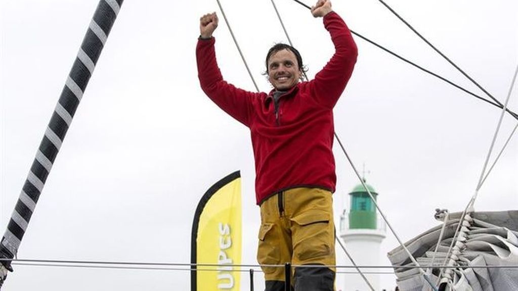 Dídac Costa culmina en solitario la 'Vendée Globe', la regata más dura