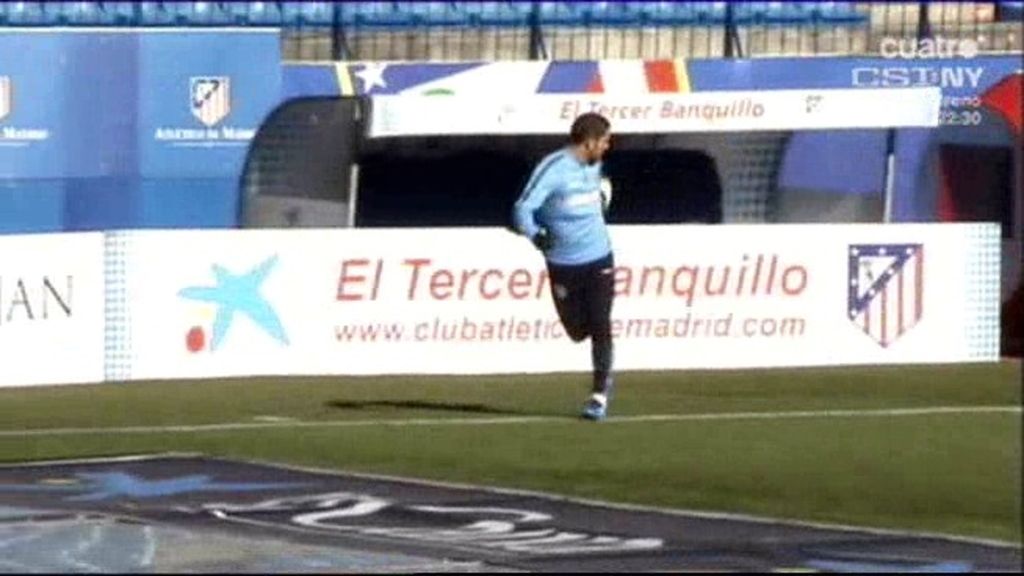 ¡Qué clase! Koke ‘pincha’ un balón de tacón en el entrenamiento sin darse importancia