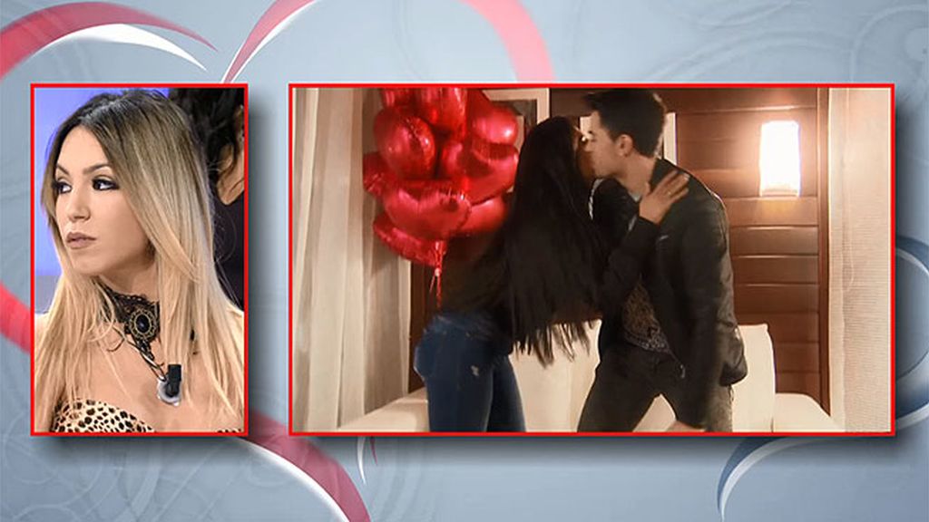 Cita con besos a escondidas