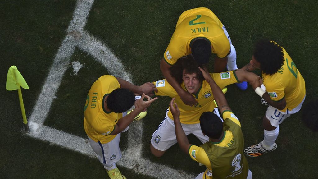 La verdeamarela se fue al córner a celebrar su primer gol